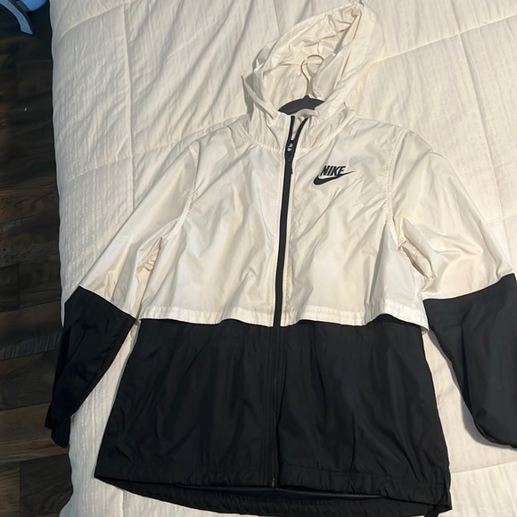 Nike Jackets & Blazers - Nike Black and white wind breaker